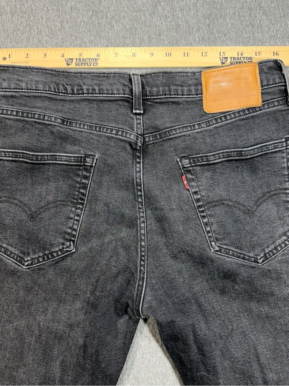 Levi's Jeans Lot 511 Premium Men's 34x32  Black Denim Slim Jeans Stretch